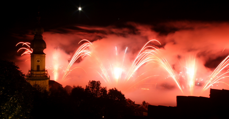 burghausen bridge festival 1.JPG